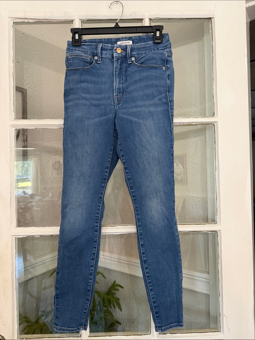 Good American Classic Blue Women’s Slim Jeans - Mid Wash